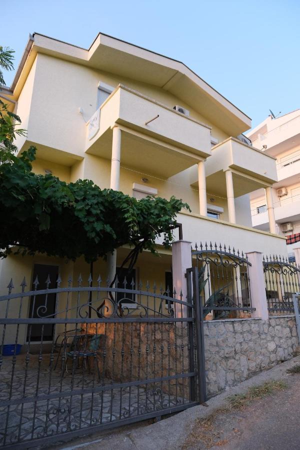 Apartments Jasmina Utjeha Exterior photo